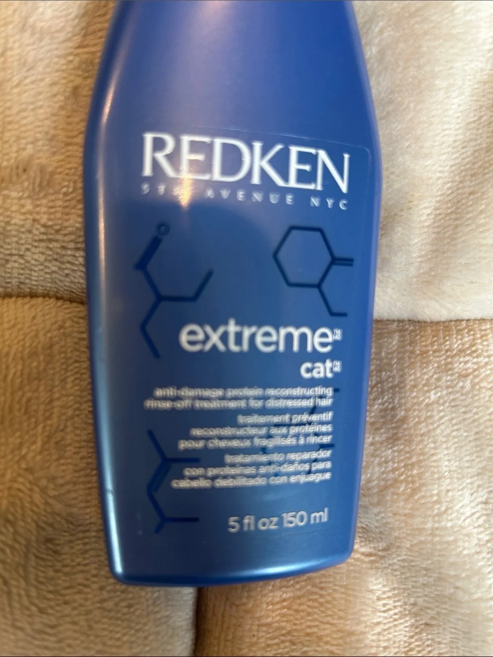 Redken Blue Extreme CAT Reconstructing Anti-Damage Spray